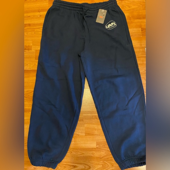 Levi’s Sweatpants - Picture 1 of 5